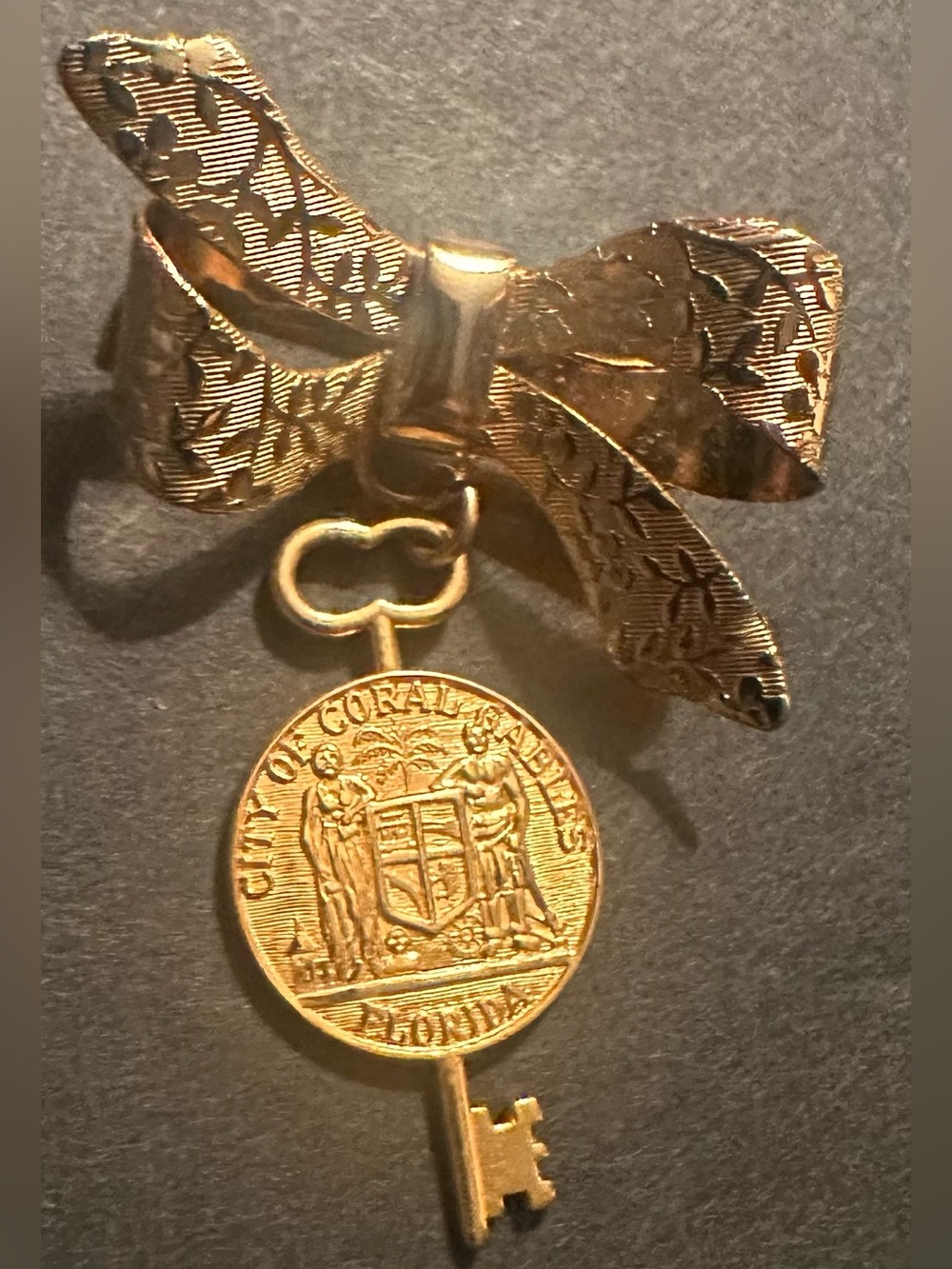 Vintage 10K GF Coral Gables FL Key to the City Pin Brooch Presented by Mayor